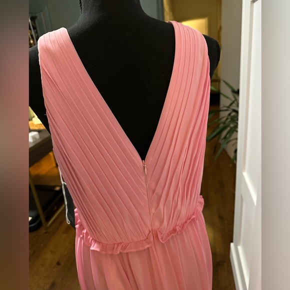 Aiden Mattox ombré pink evening gown. NWT size 10 fits a bit smaller. - Picture 6 of 7